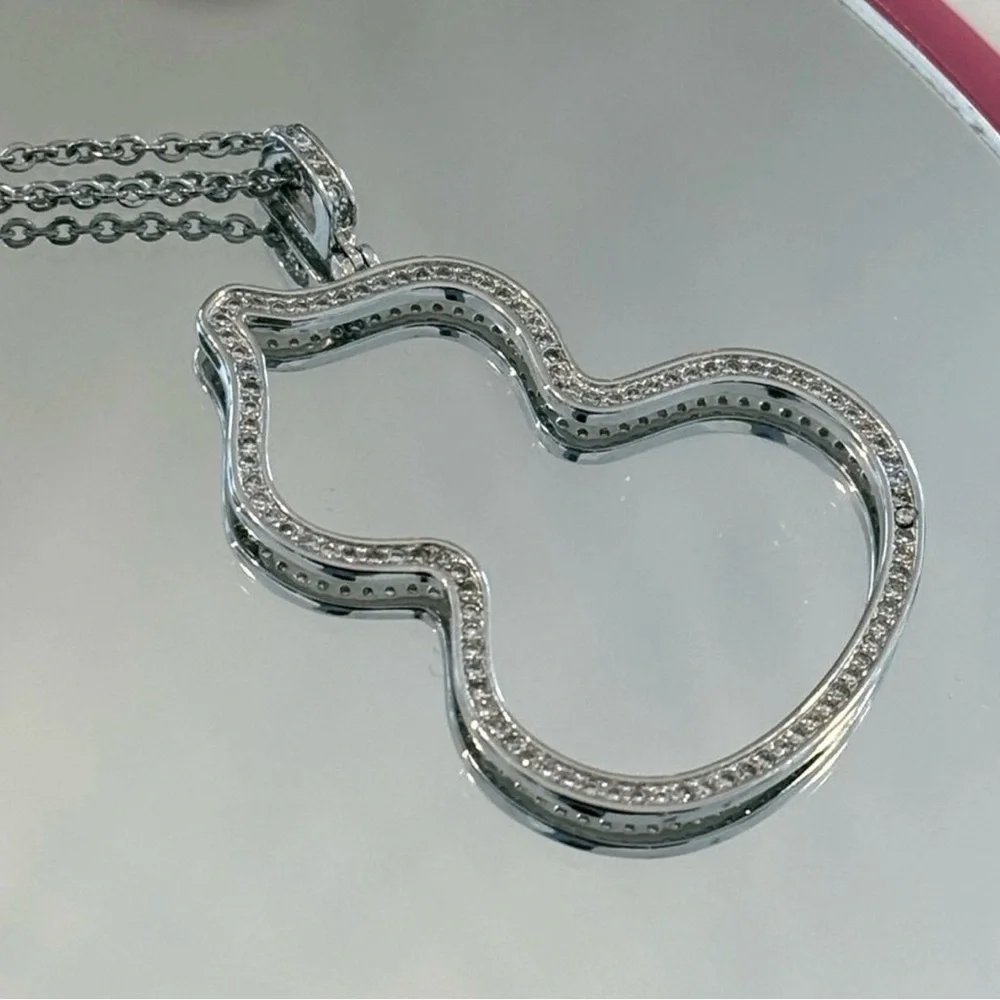Dazzling/Large Silver Gourd shape Hulu pendant necklace